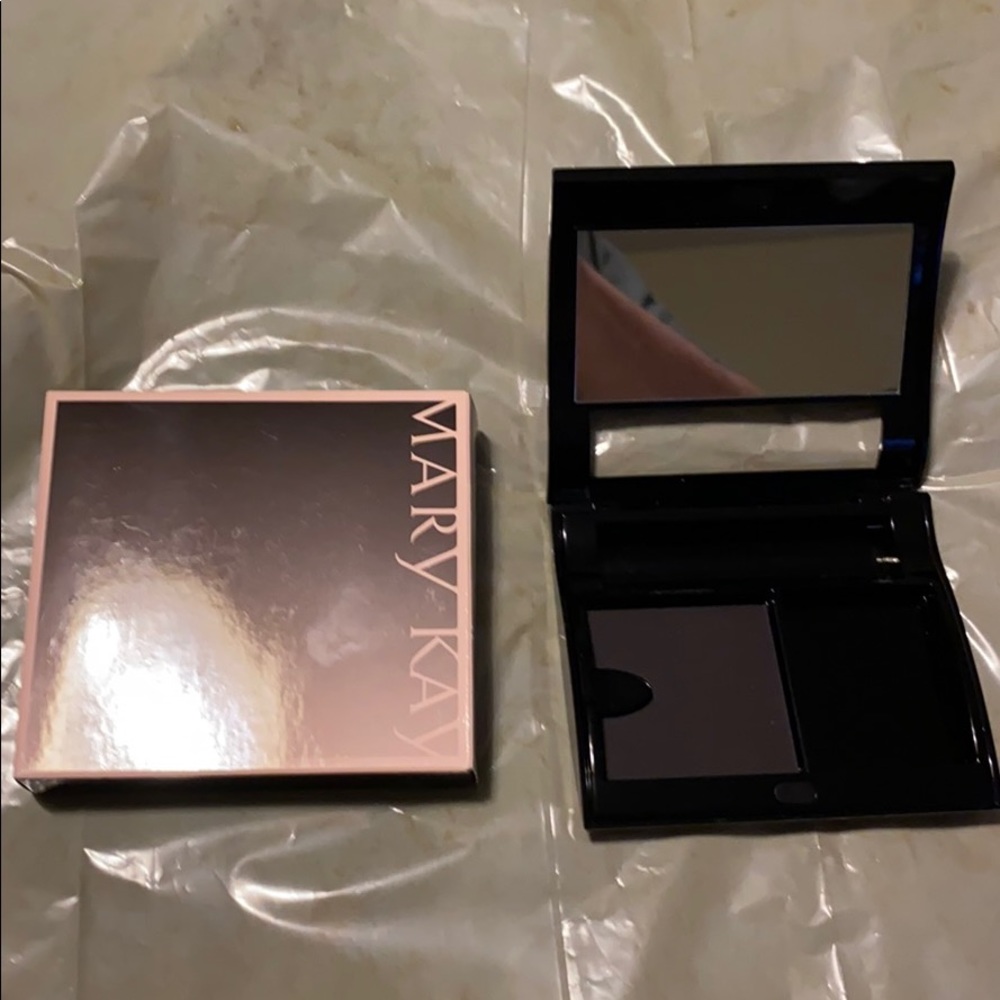 Mary Kay compact